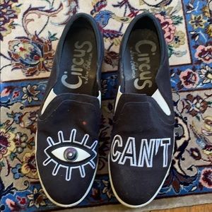 Circus eye can’t sneaker